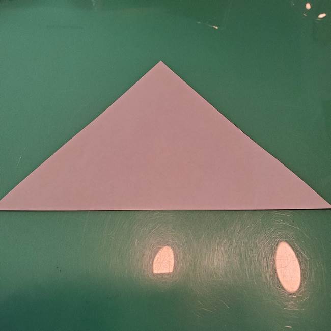 ハロウィンの折り紙 切り絵のコウモリの切り方折り方①折り方(2)