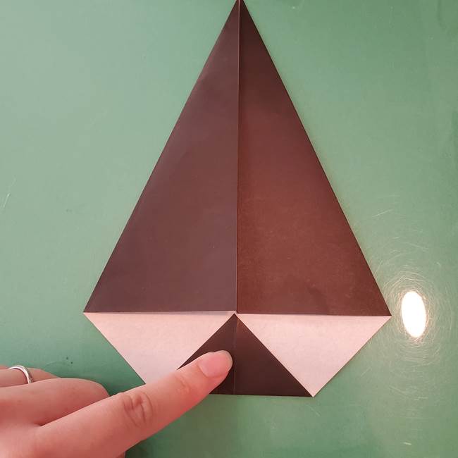 魔女の折り紙 幼児でも簡単な折り方作り方①折る(7)