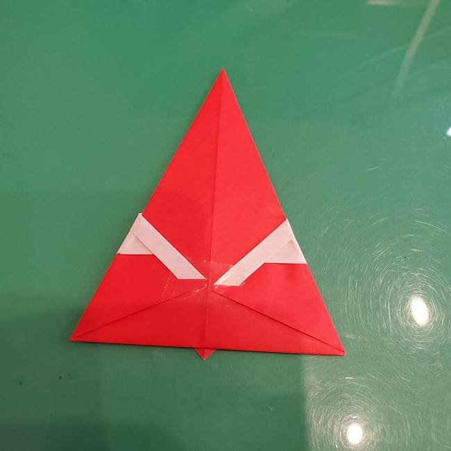 さんかくサンタの折り紙 簡単に3歳児もつくれる折り方作り方(10)