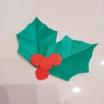 ひいらぎの折り紙の作り方折り方は簡単♪平面でクリスマス飾りにピッタリ！