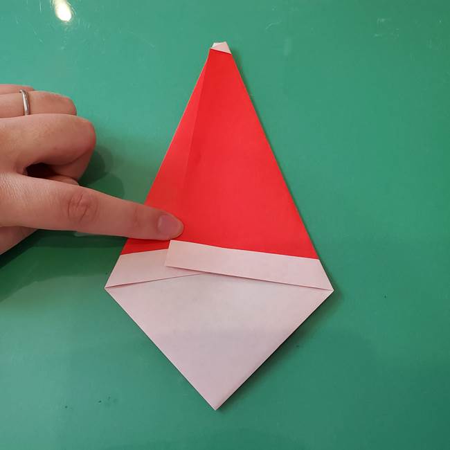 サンタクロース 折り紙2枚で4歳児も簡単な折り方作り方①顔(7)
