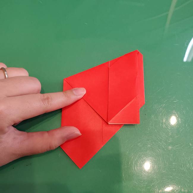 折り紙でサンタクロースを自立させる折り方作り方(14)