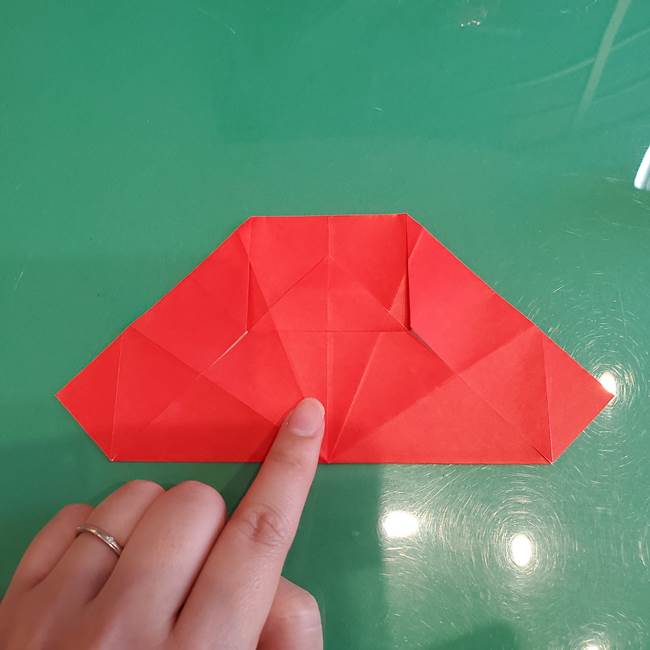 折り紙でサンタクロースを自立させる折り方作り方(18)