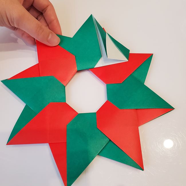 クリスマスリース 折り紙8枚でつくる折り方作り方②組み合わせ(6)