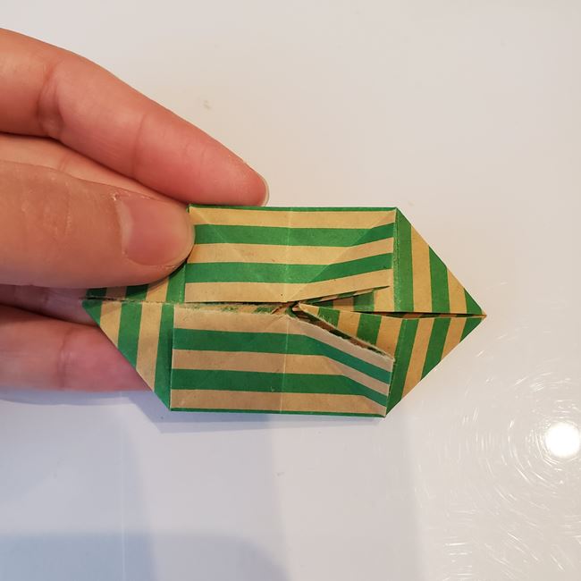 クリスマスリースの折り紙 おしゃれで立体的な作り方折り方②パーツ(10)