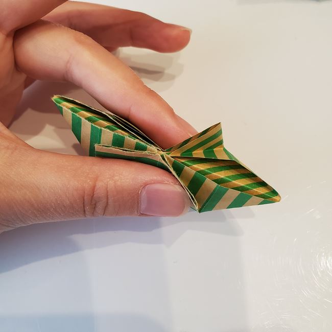クリスマスリースの折り紙 おしゃれで立体的な作り方折り方②パーツ(11)