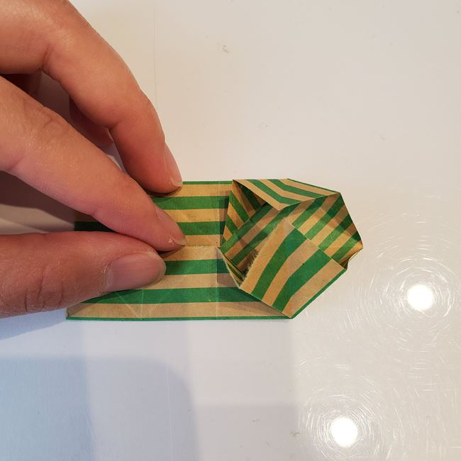クリスマスリースの折り紙 おしゃれで立体的な作り方折り方②パーツ(3)