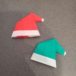 サンタクロースの帽子の折り紙 簡単な作り方☆平面でクリスマス飾りにも！
