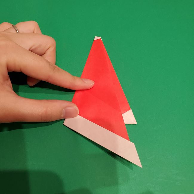 サンタクロースの帽子の折り紙 簡単な作り方折り方(13)