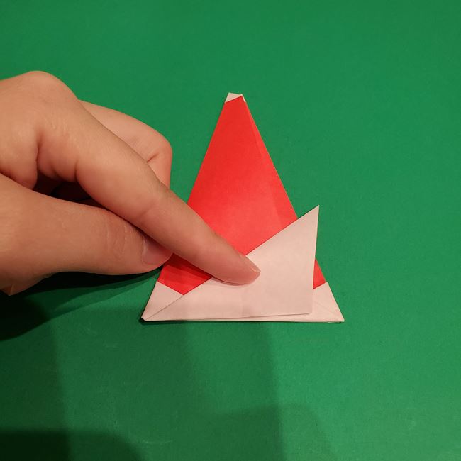 サンタクロースの帽子の折り紙 簡単な作り方折り方(14)