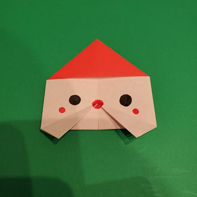 サンタクロースの折り紙 簡単な顔の折り方作り方(15)