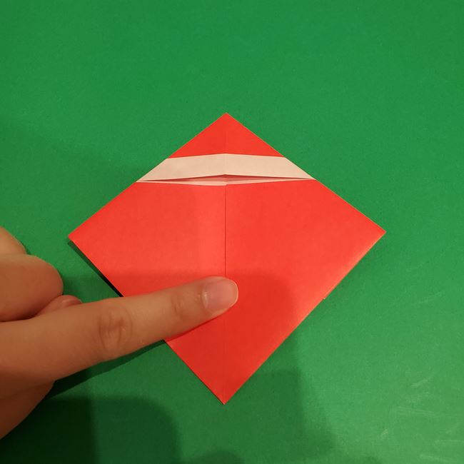 サンタクロースの折り紙メダルの簡単な作り方(平面)①サンタ(11)