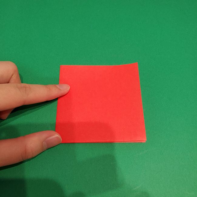 サンタクロースの折り紙メダルの簡単な作り方(平面)①サンタ(3)