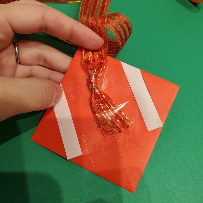 サンタクロースの折り紙メダルの簡単な作り方(平面)②メダル(3)