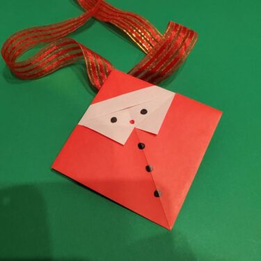 サンタクロースの折り紙メダルは簡単☆平面でかわいい作り方折り方紹介