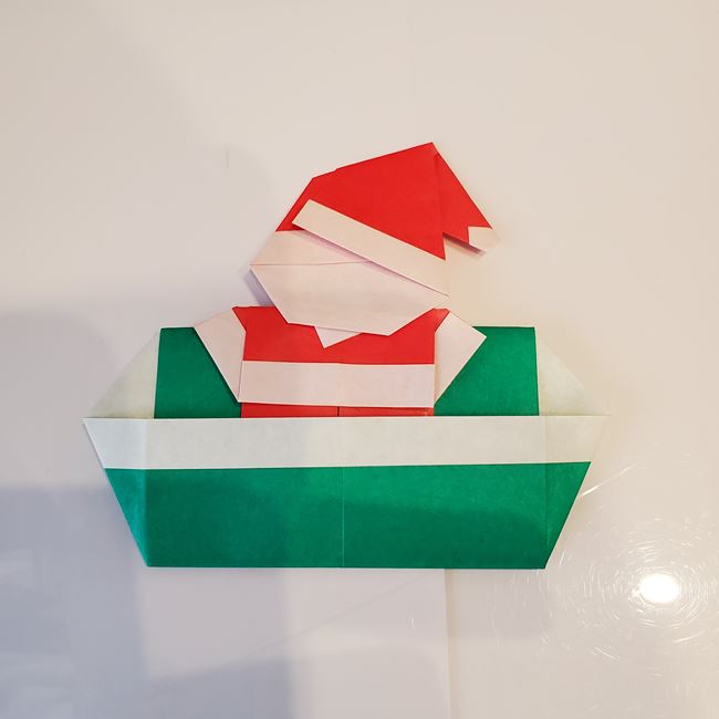 折り紙 トナカイとそりに乗ったサンタクロースの作り方折り方④完成(2)