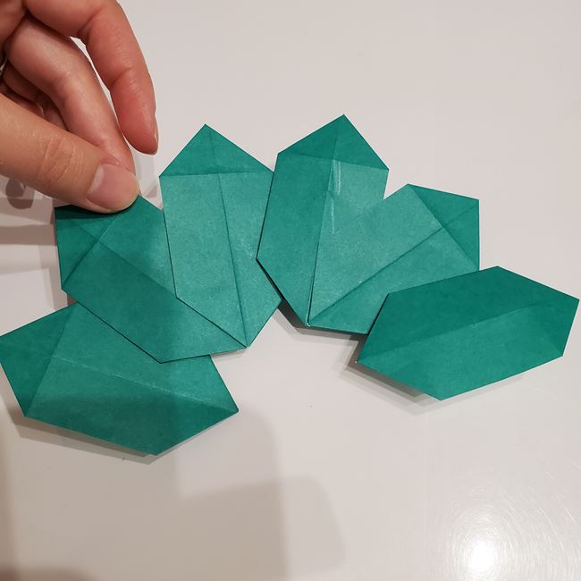 折り紙 柊のリースの折り方作り方②完成(5)