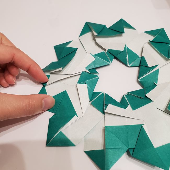 折り紙 柊のリースの折り方作り方②完成(8)