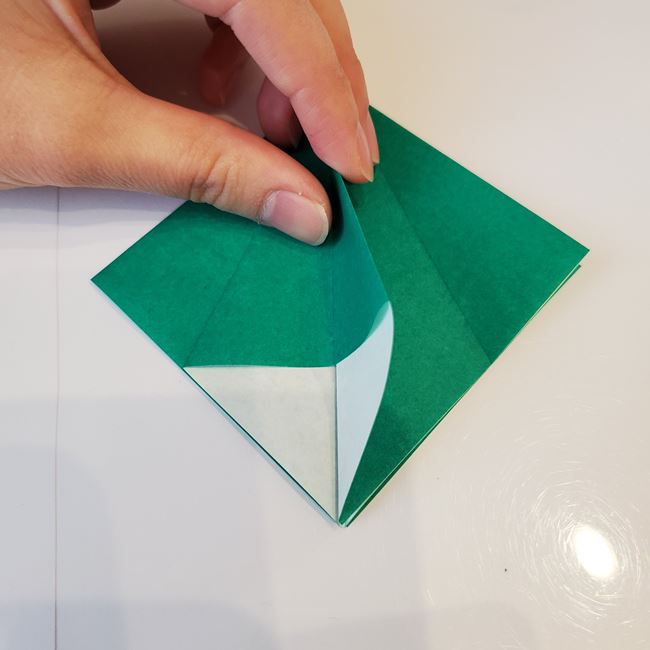 折り紙のクリスマスツリー星付きで立体的な作り方折り方①木(17)