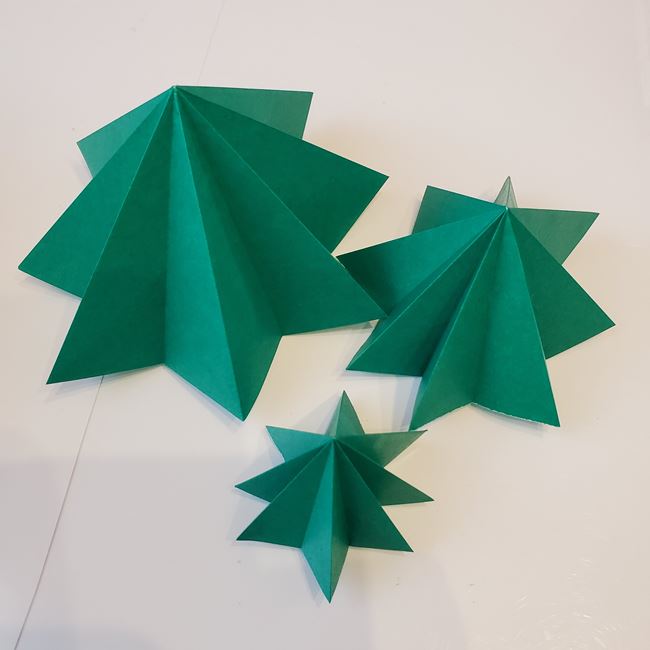 折り紙のクリスマスツリー星付きで立体的な作り方折り方①木(32)