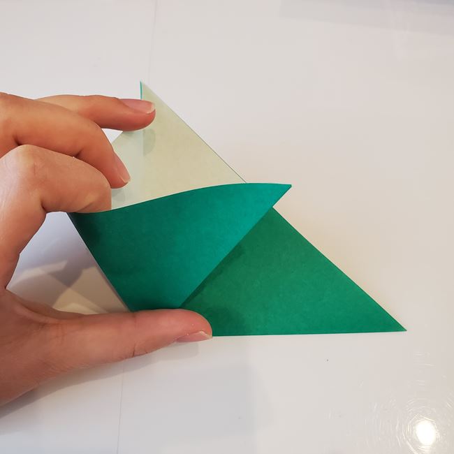 折り紙のクリスマスツリー星付きで立体的な作り方折り方①木(8)
