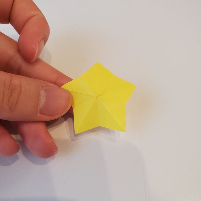 折り紙のクリスマスツリー星付きで立体的な作り方折り方③星(3)