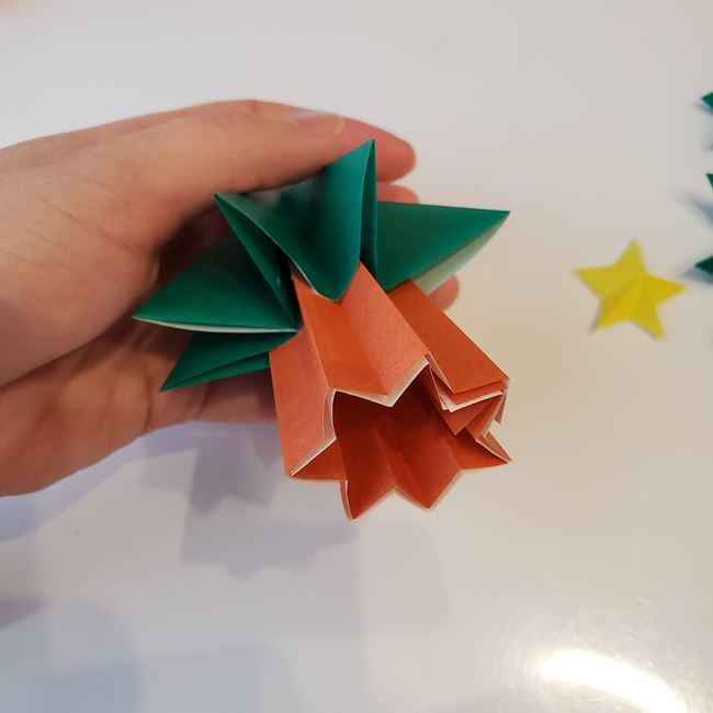 折り紙のクリスマスツリー星付きで立体的な作り方折り方④完成(4)
