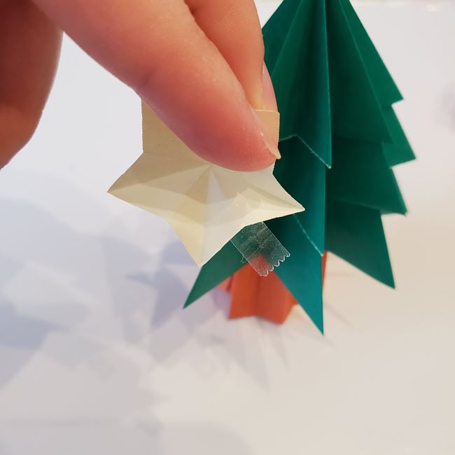 折り紙のクリスマスツリー星付きで立体的な作り方折り方④完成(7)