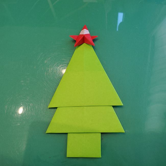 折り紙の星型サンタは立体的！クリスマスツリーの飾りにも♪