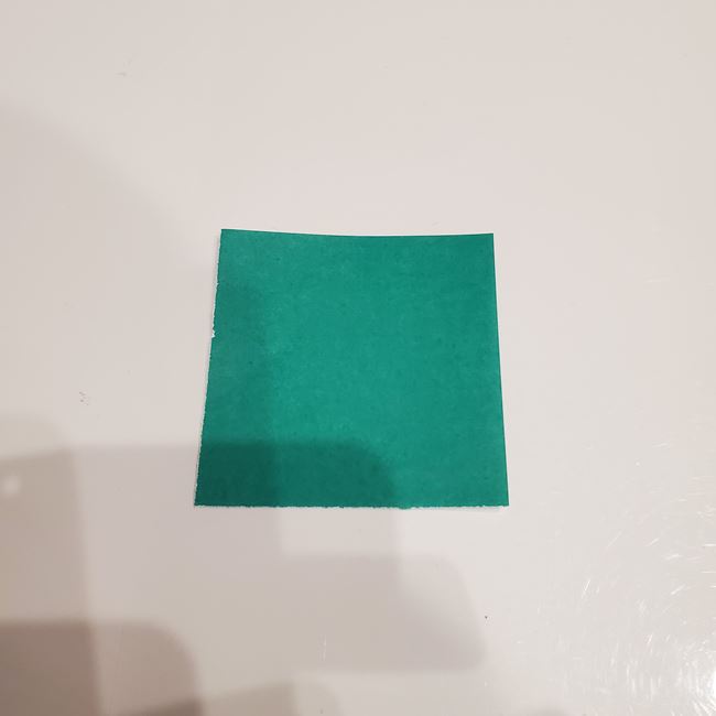 雪うさぎの折り紙 平面で簡単な折り方作り方②葉っぱ(1)