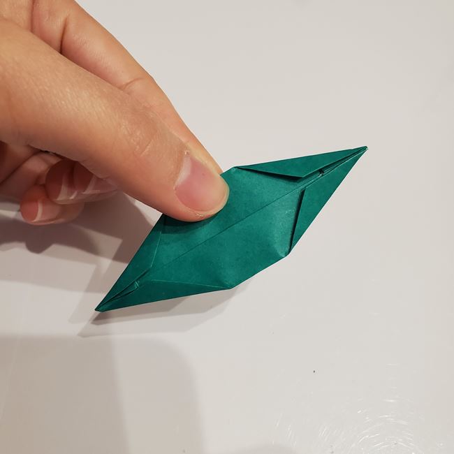 雪うさぎの折り紙 平面で簡単な折り方作り方②葉っぱ(8)
