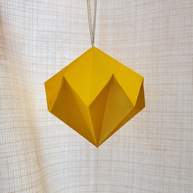 クリスマスオーナメントの折り紙でおしゃれに飾り付け 簡単な作り方をご紹介 子供と楽しむ折り紙 工作