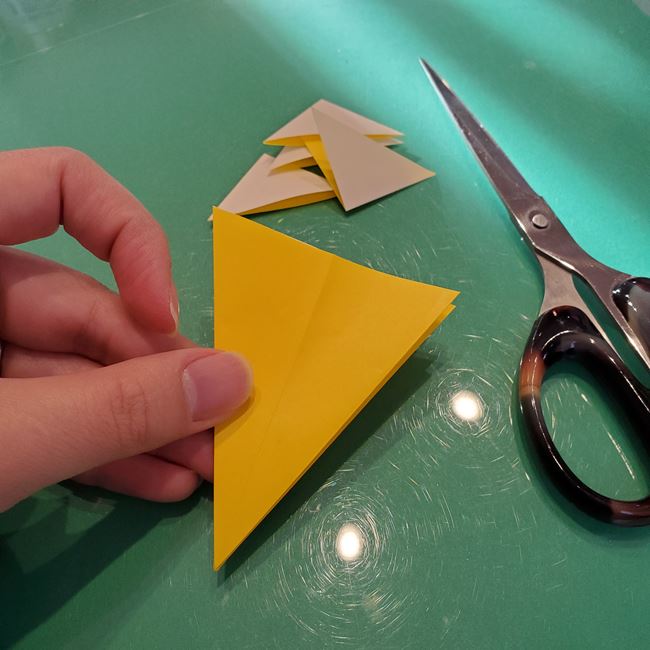 クリスマスオーナメントの折り紙 おしゃれで簡単な作り方・折り方①折り方(18)