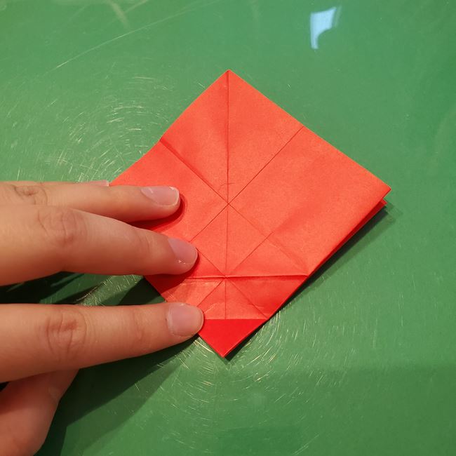 作り方 ポインセチアの折り紙を立体的につくる方法(花の折り方)①折り筋(15)
