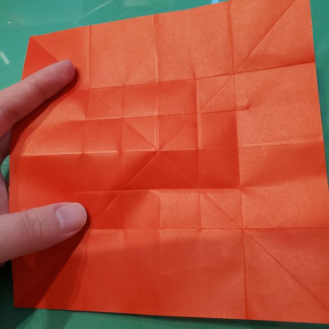 作り方 ポインセチアの折り紙を立体的につくる方法(花の折り方)①折り筋(6)