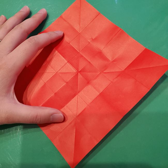 作り方 ポインセチアの折り紙を立体的につくる方法(花の折り方)①折り筋(7)