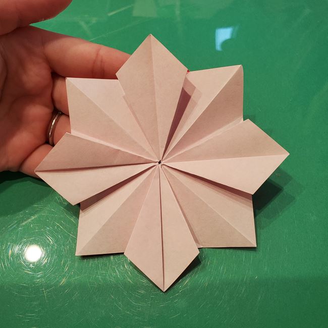 作り方 ポインセチアの折り紙を立体的につくる方法(花の折り方)③花びら(11)