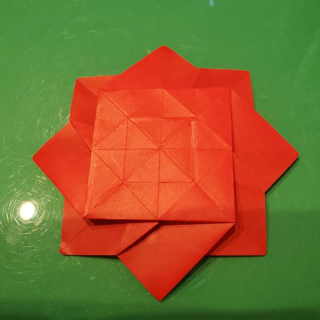 作り方 ポインセチアの折り紙を立体的につくる方法(花の折り方)③花びら(18)