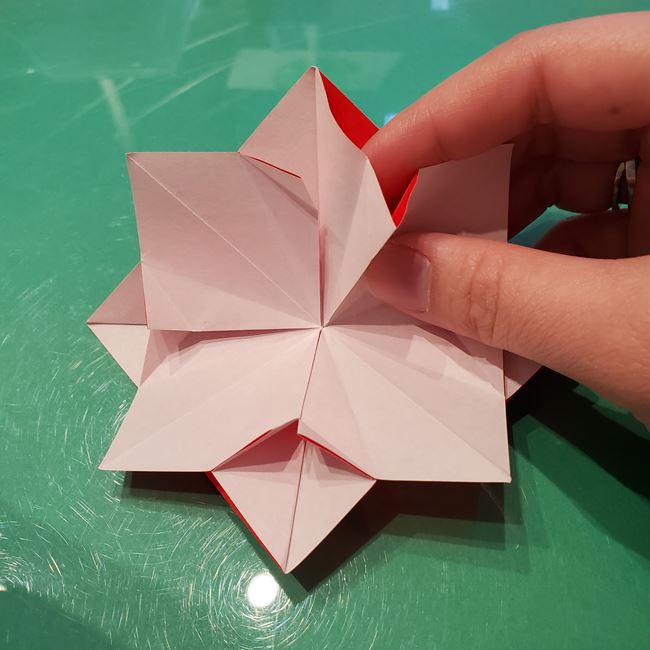作り方 ポインセチアの折り紙を立体的につくる方法(花の折り方)③花びら(2)