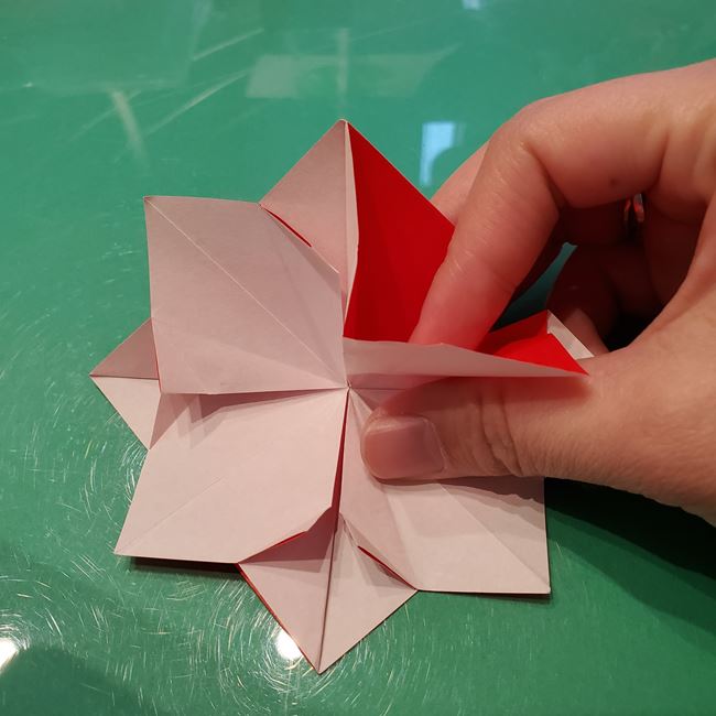 作り方 ポインセチアの折り紙を立体的につくる方法(花の折り方)③花びら(3)