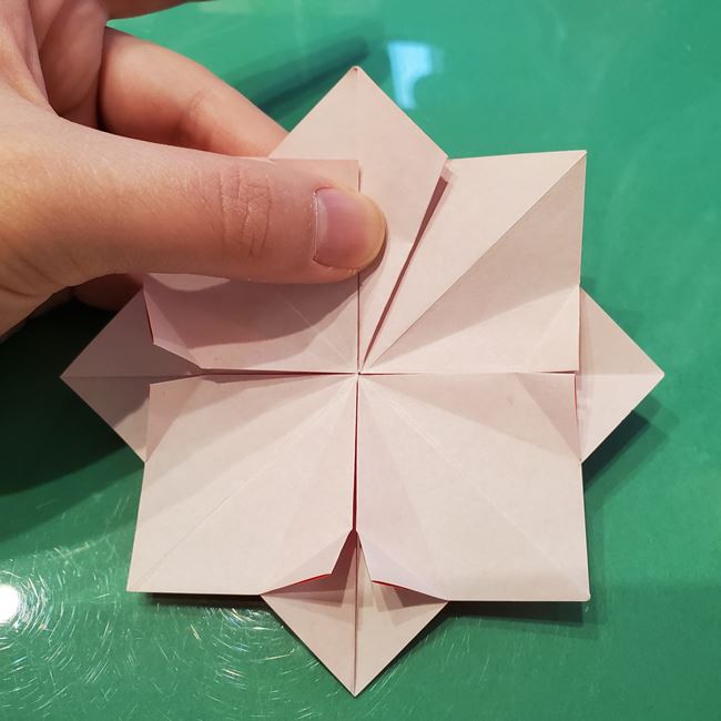 作り方 ポインセチアの折り紙を立体的につくる方法(花の折り方)③花びら(7)