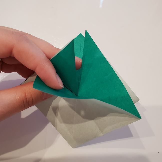 折り紙 ポインセチアの葉っぱの折り方作り方①折り筋(18)