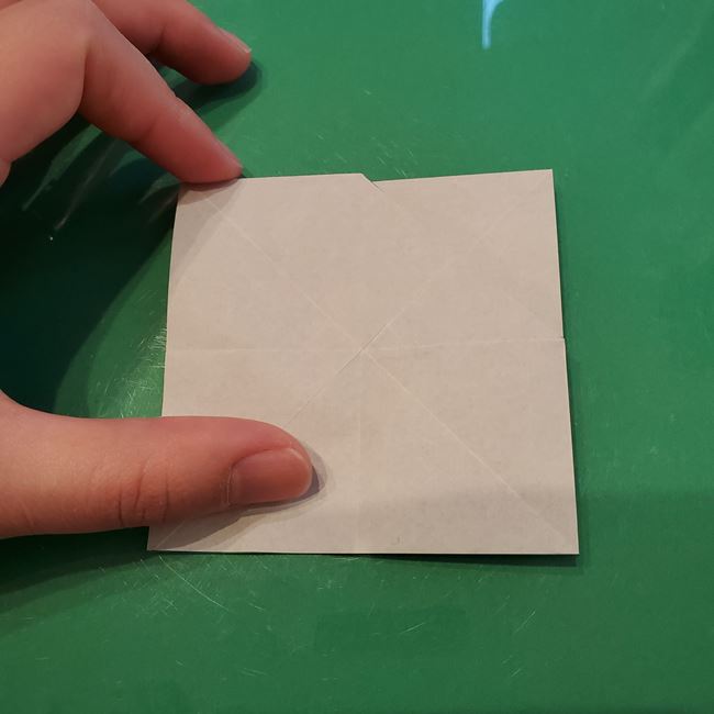 折り紙 ポインセチアの葉っぱの折り方作り方②折る(10)