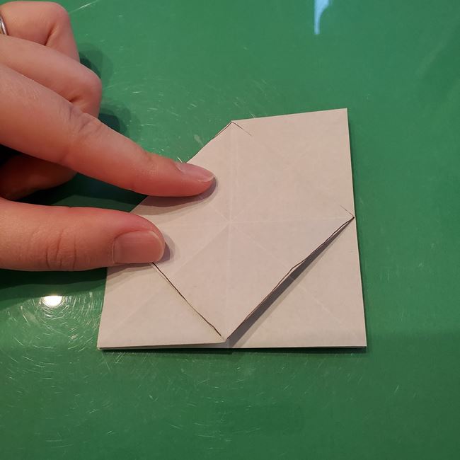 折り紙 ポインセチアの葉っぱの折り方作り方②折る(11)