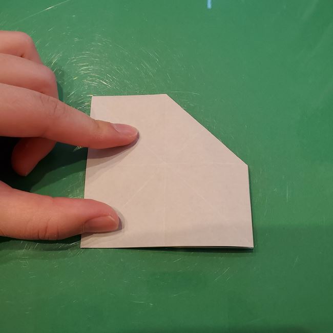 折り紙 ポインセチアの葉っぱの折り方作り方②折る(12)