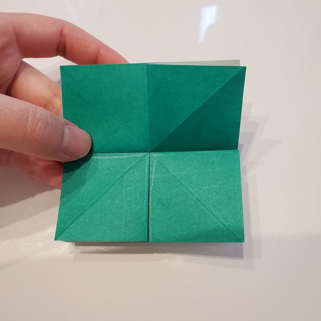 折り紙 ポインセチアの葉っぱの折り方作り方②折る(14)