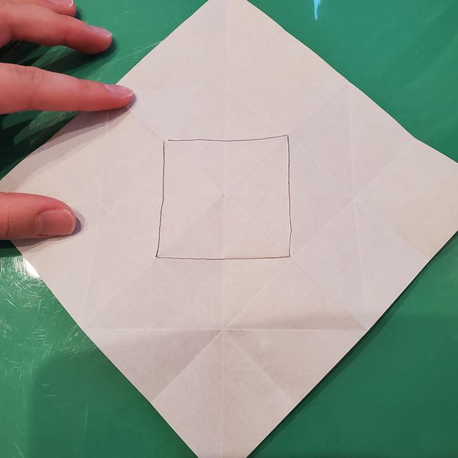 折り紙 ポインセチアの葉っぱの折り方作り方②折る(4)