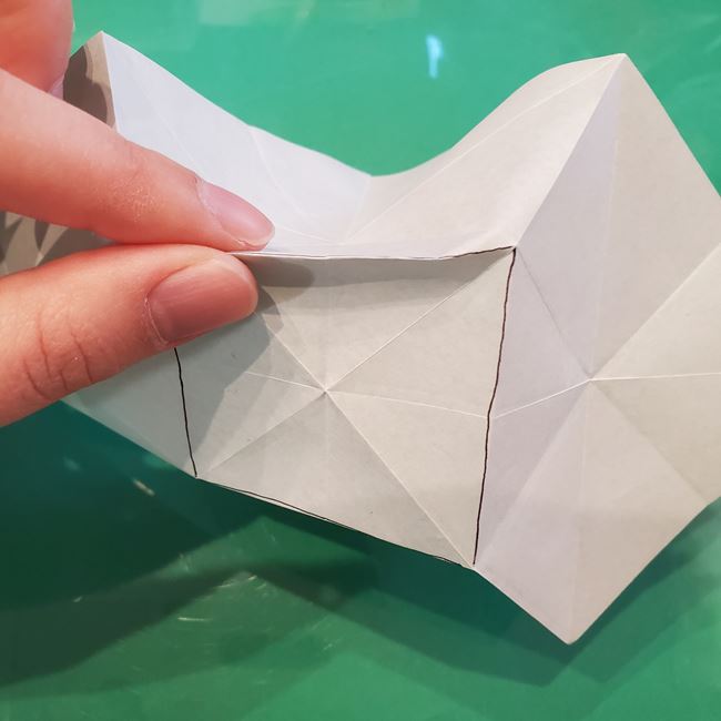 折り紙 ポインセチアの葉っぱの折り方作り方②折る(5)