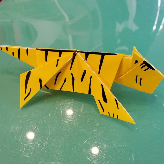 折り紙 虎の立体的な折り方作り方☆体の足で自立する動物作り