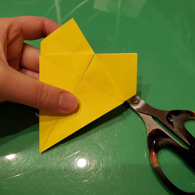 雪の結晶の折り紙 難しい上級者向けの折り方作り方①六角形(11)